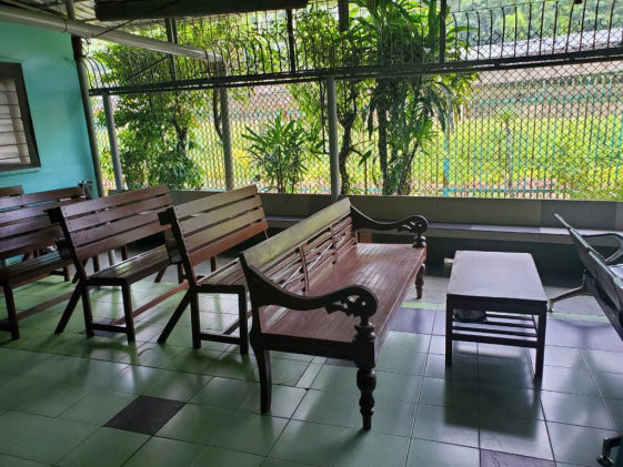 Men's TV Area